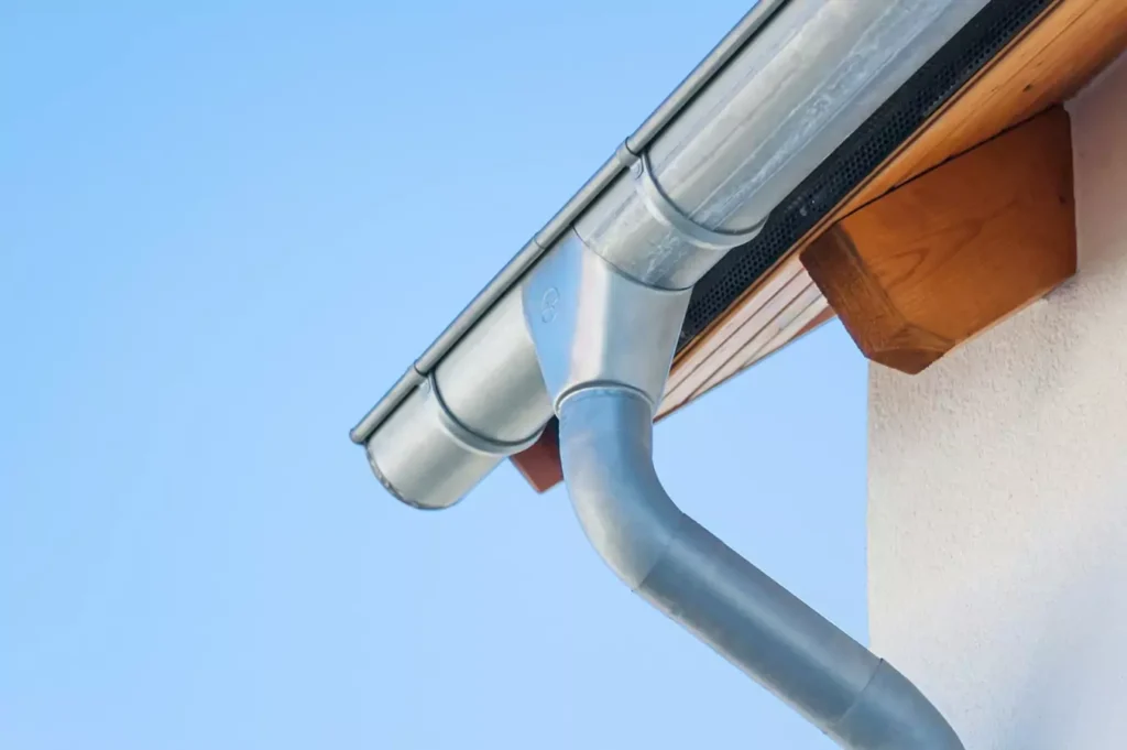 aluminum gutter installation